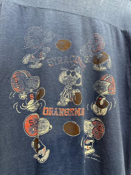 Vtg SU Schulz Snoopy Football Orangemen S/S T-Shirt Blue M/L USA TS667