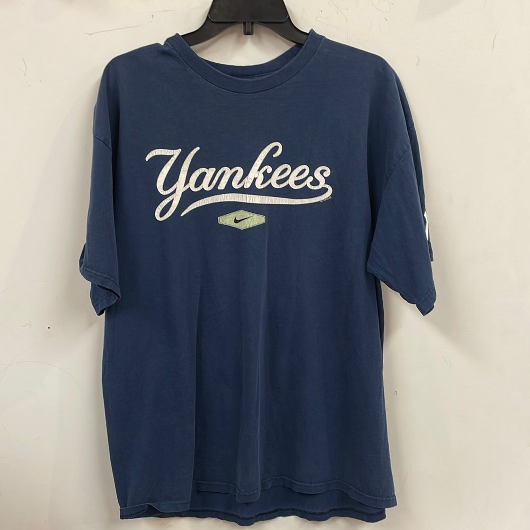 W+Nk+Mlb+Lightweight+Fz+Hood.png