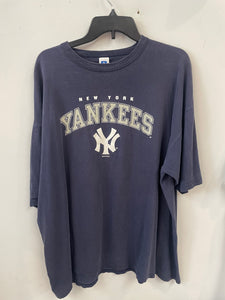 Vintage New York Yankees Russell Athletic T Shirt 2XL Y37