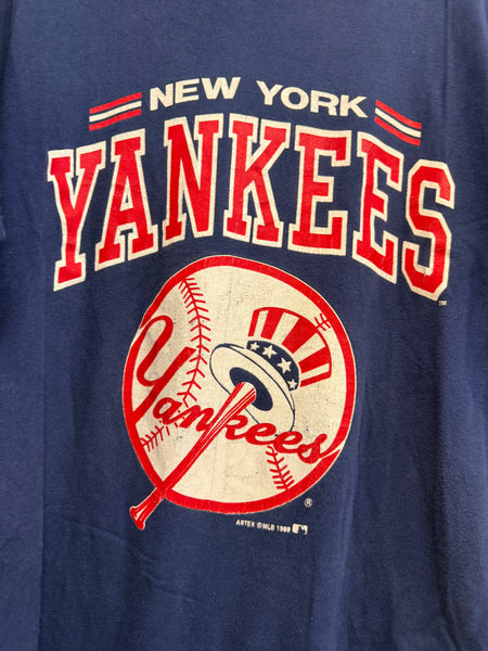 Vintage NY Yankees Navy T Shirt M/L Y62