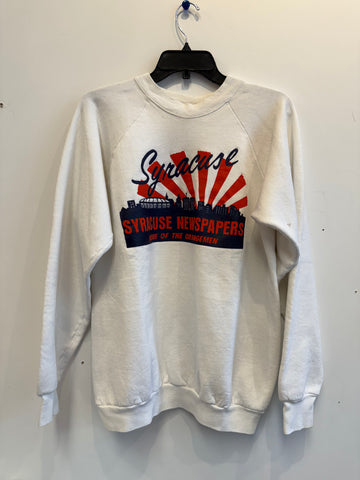 Vintage Whiye Syracuse Newspapers Sweatshirt w/ the Dome and Skyline XL SS1162