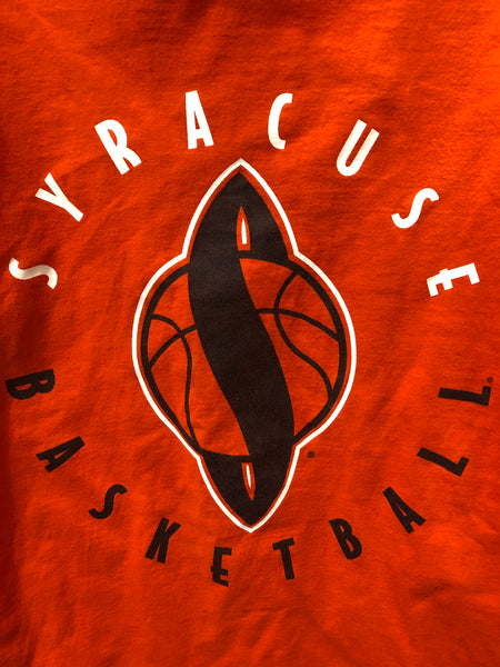 Vintage Syracuse basketball T-Shirt, size M.